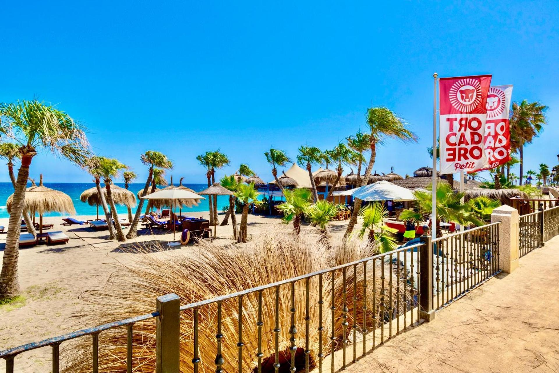 Trocadero Beach, Tennis And Pool Holiday home Marbella