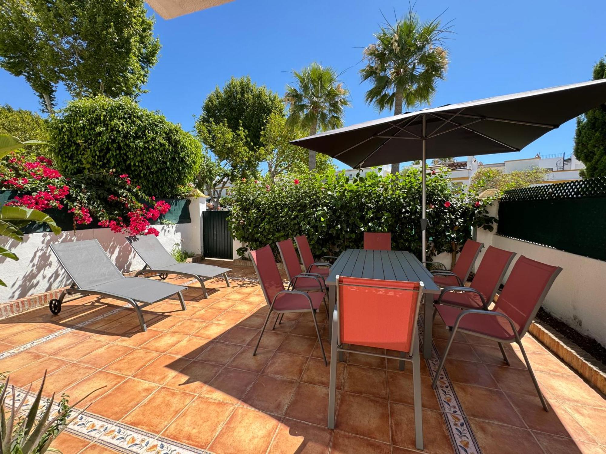 Trocadero Beach, Tennis And Pool Holiday home